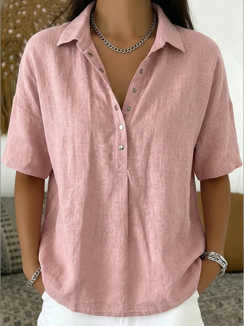 Tessa Blus med Krage &amp; Knappdetalj |  STOCKHOLMWEAR®